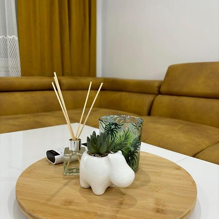 Pami Apartment Néa Péramos Екстериор снимка
