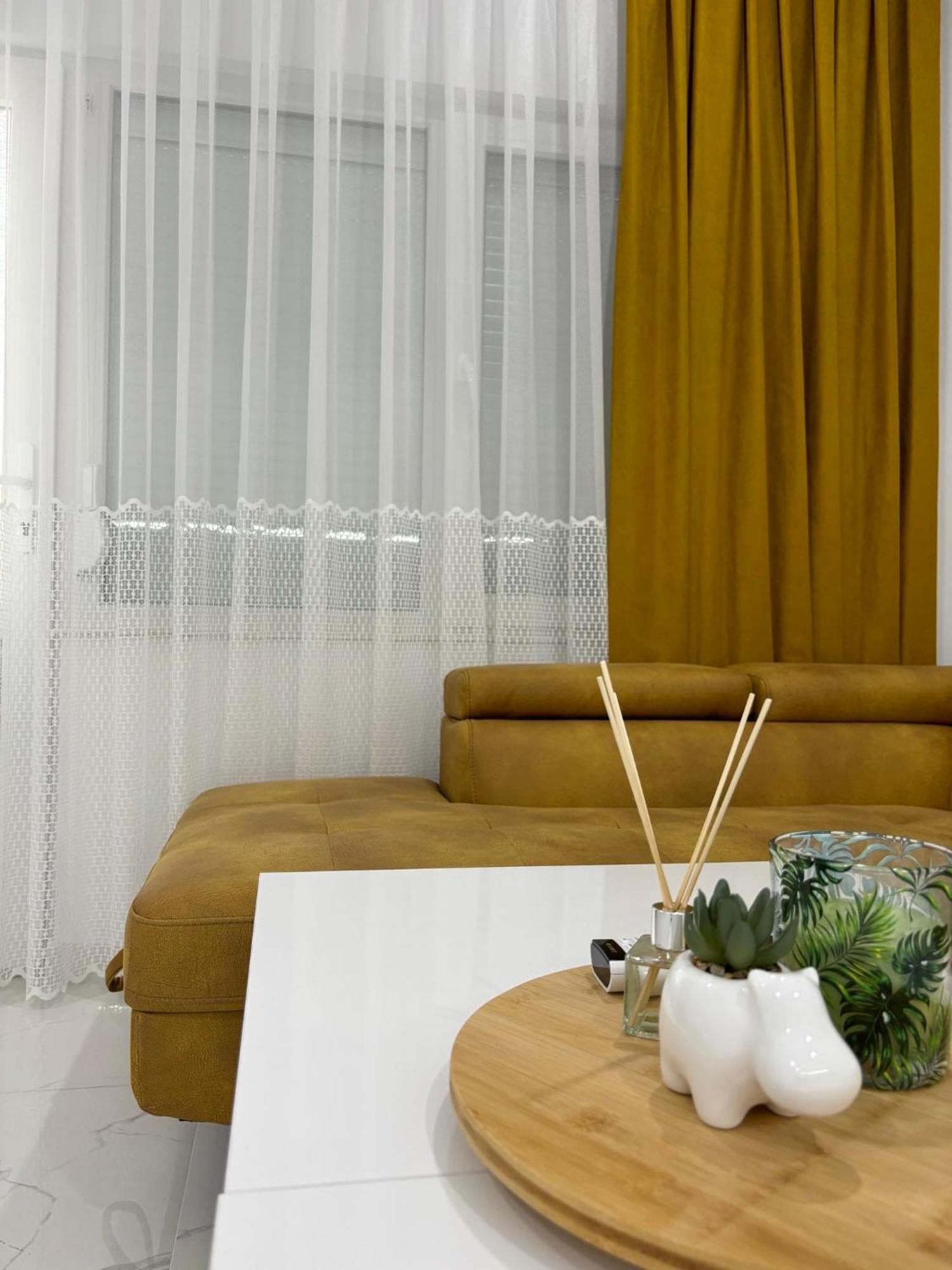 Pami Apartment Néa Péramos Екстериор снимка