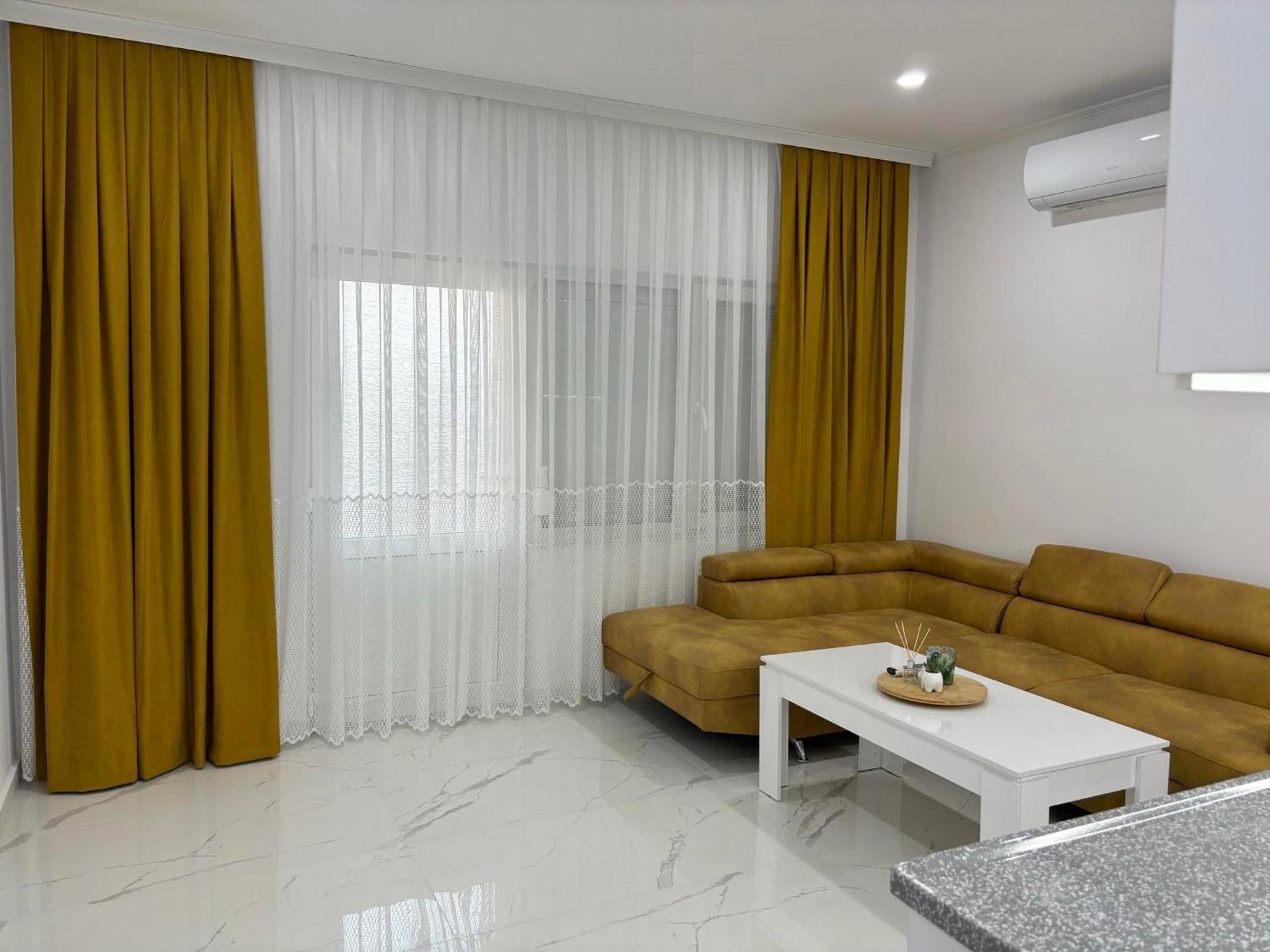 Pami Apartment Néa Péramos Екстериор снимка